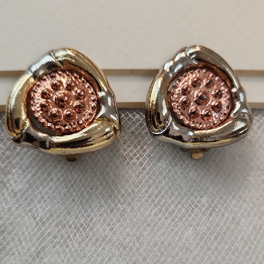 Vintage mixed metal triangle clip on earrings rose gold textured center